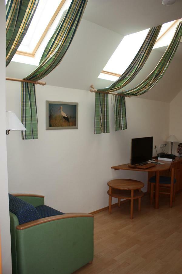 Gasthof Weinzettl Hotel Mosonbánfalva Kültér fotó