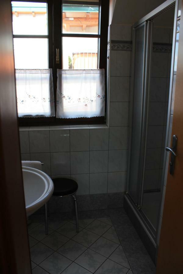 Gasthof Weinzettl Hotel Mosonbánfalva Kültér fotó