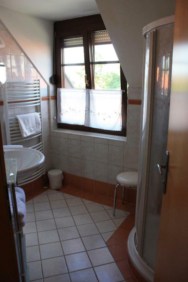 Gasthof Weinzettl Hotel Mosonbánfalva Kültér fotó
